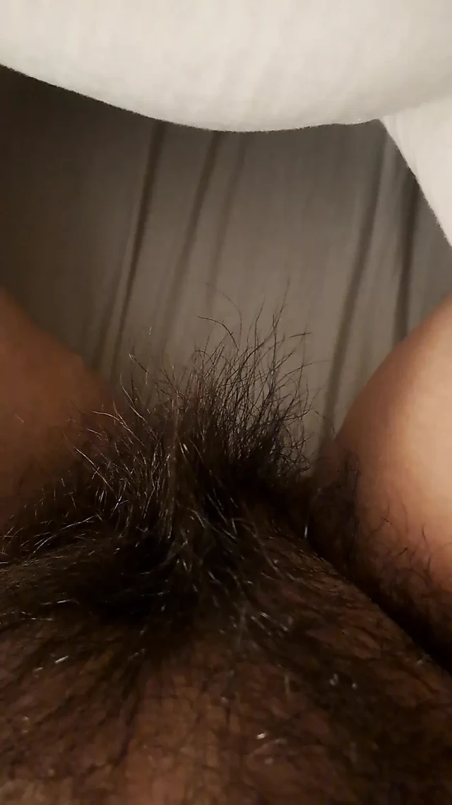 Hot mom masturbates in bed