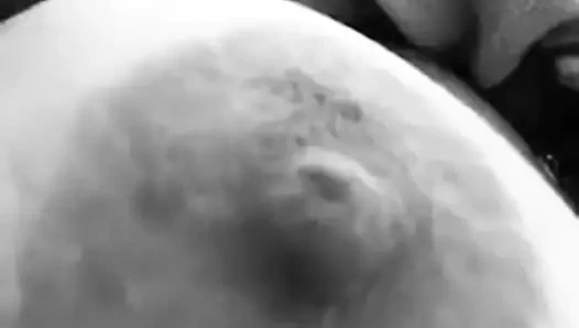 Kız arkadaş, kıllı, büyük memeler