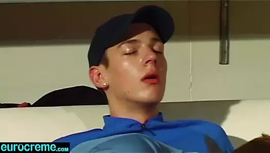 Eurocreme.com - üçlü twink sikme