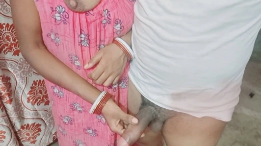 Hintli tarlaya götürüldü ve bir fahişeye dönüştü ve sikildi