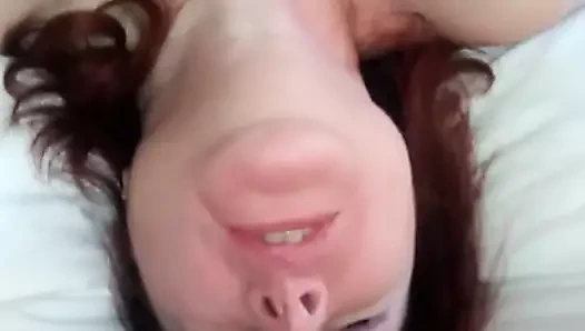 Ustanın elleri, parmakları ve siki beni boşaltıyor!