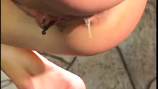 Betty bir Creampie almak için ona anüs sert bir horoz ihtiyacı var