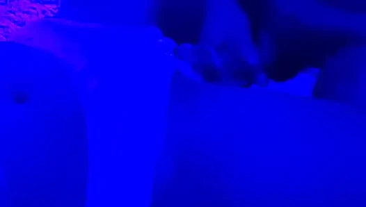zengin inleyerek inanılmaz bir orgazm olurken yarağımı yakaladı