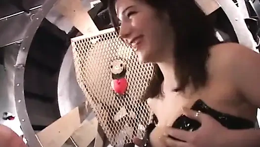 Porno yıldızlarının iş başında kamera arkası görüntüleri