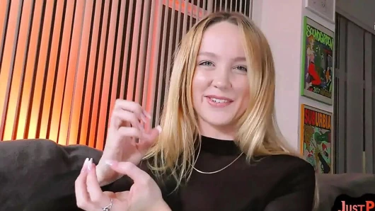 Perkytitted sikilen sürtük çatı katımda sikiliyor bakış açısı