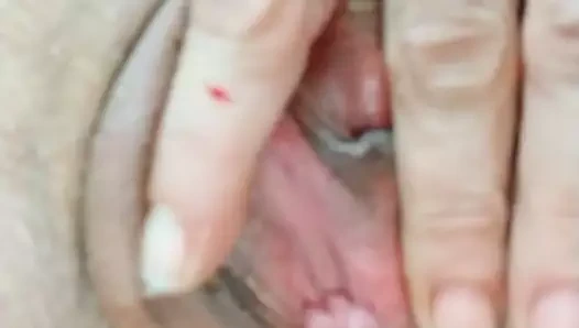 okşayarak ve zevk benim güzel KEDİ