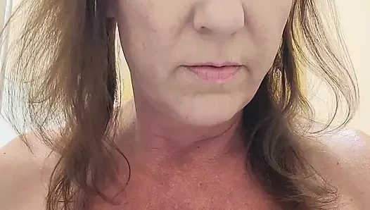 İş yerinde mastürbasyon ve meme ucu oyunu