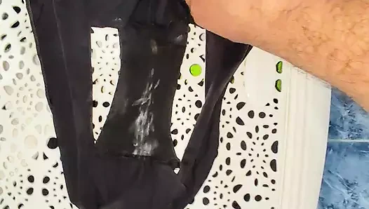 Kız külot boşalıyor