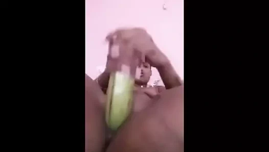 Bir muz ile çılgın