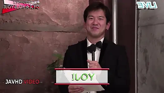 Rika Anna'nın buharlı Japon grup seks macerası tatmin edici bir döllemeyle bitiyor