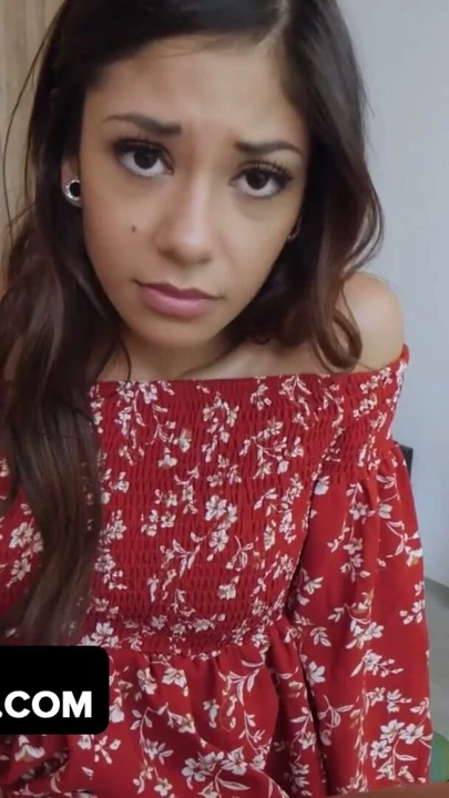 Kirli yaşlı üvey baba üvey kızına arabayı almasına izin vermek için genç amını çalıştırıyor - teamskeet | Klip 1