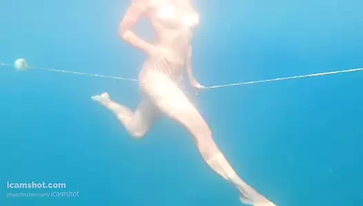 Erotik sualtı çıplak dans