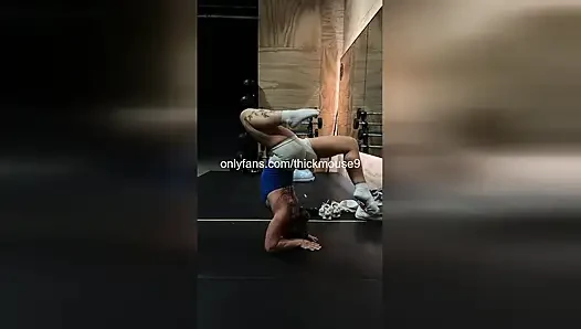 INSTAGRAMDA CANLı YARAK EMERKEN YAKALANDı