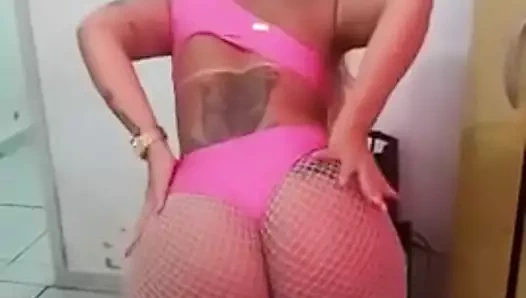 Tıknaz götlü harika götlü beyaz kız 2