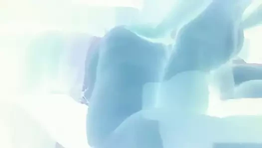 Bu büyük horoz bir üçlü almaya hazırlanıyor