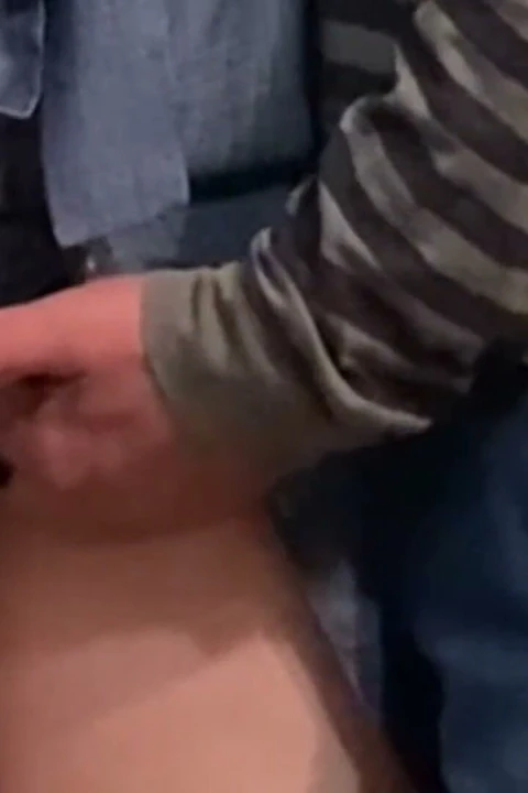 Yaşlı adam tarafından parmakla sikiliyor sapık