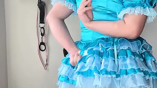 Kadın kılıklı hizmetçi Candy ile hazırlanıyor!