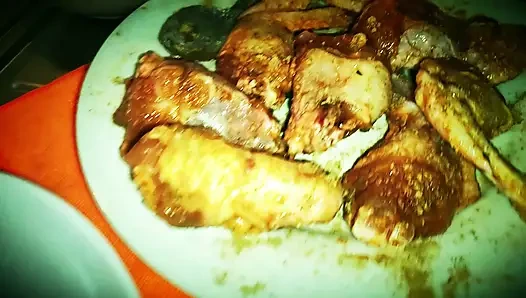 Pablon3grobar - gırtlağına kadar yarakla yemek yapıyor