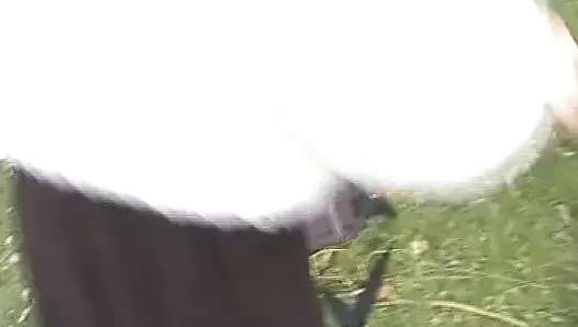 Seksi Alman sarışın bebekler solo sahnede amını ovuyor