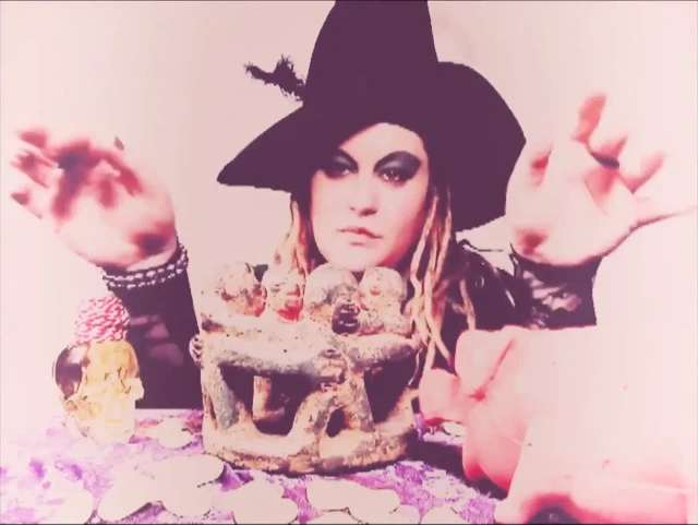 Yumuşak etini boğazıma atmadan önce domuz itirafı