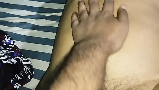Yeni evli evli kadın ilk gecede sert sikişiyor