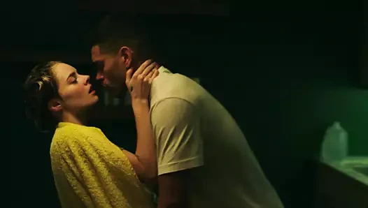 Samara dokuma - ''smilf'' s2e06