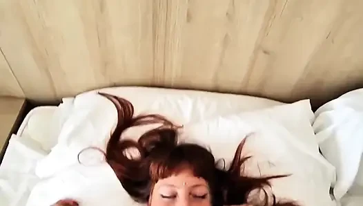 Tatilde memelere sabah boşalması