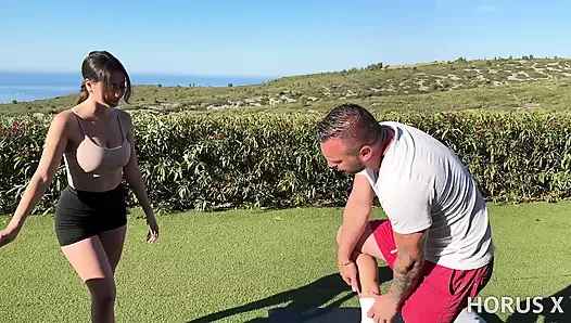 Büyük memeli merhaba Limoon yoga hocasını sikiyor