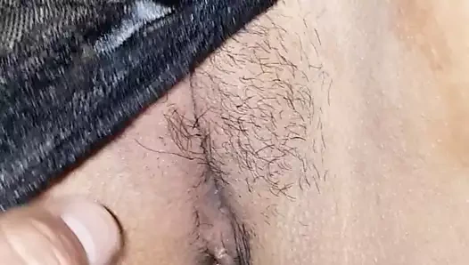 Jugando con su pantie