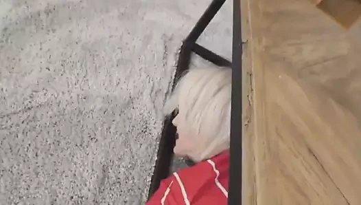 Sonunda o sıkışıp kalırken üvey annemi becerdim