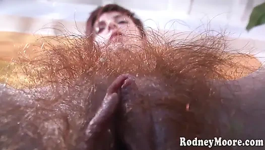 Kızıl saçlı kızıl kunduzunu sikiyor