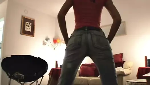 Hot BrookeSkye Sexy In jeans showing perfect body