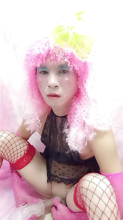 Oanh Le seksi kıyafetler giyen transgender porn sik