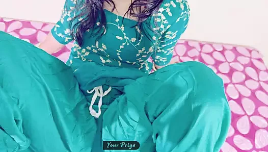 Erkek arkadaş evlenmeden önce genç kız arkadaşını hamile bırakmak istiyor. Hintçe ses ile hd seks yakın çekim