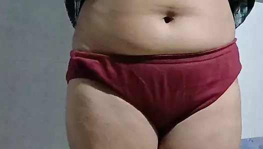 BOĞA !! IÇIN AAHANA KÜLOT GÖRÜNÜMÜ