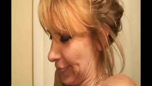 Islak ve vahşi, tutkulu bir yalama festivali