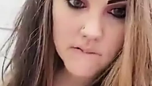 Göz şekerli iri güzel kadın