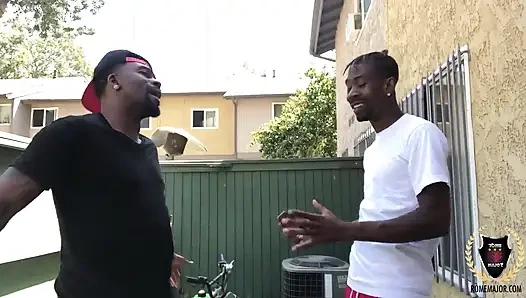 Bayan London'ın takım yüze boşalması