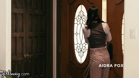 Girlsway olgun lezbiyen hediyeler aidra fox a power suit