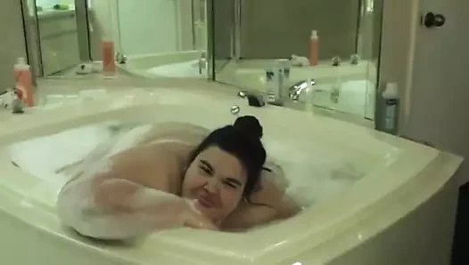 Horney iyi beslenmiş kız....