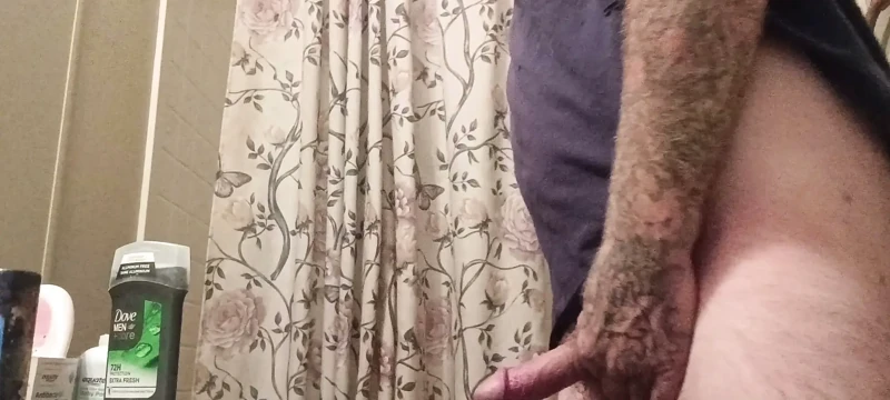 Baba kenarını alarak sıcak döl yükünü boşaltıyor