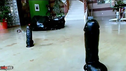 Zenci hatun Roxy Reynolds ve Britney Stevens FFM için Bay Marcus ırklararası üçlü grup seks büyük zenci yarağı