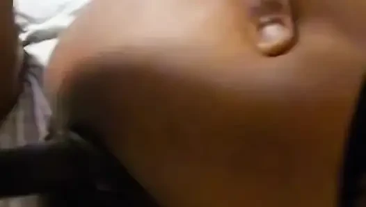 Seksi bellestar yarağını iyi alıyor