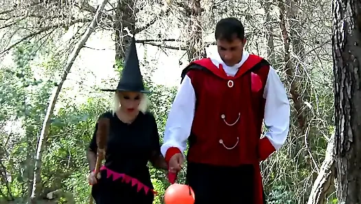 Cadı Gina sadece süpürgeye binemiyor