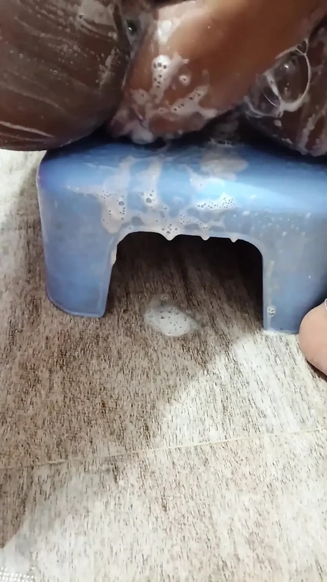 Çıplak Banyo Yapan Yenge