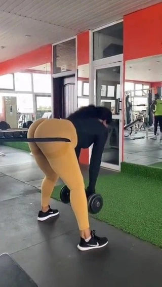 Culona cometrapo metido rico 40