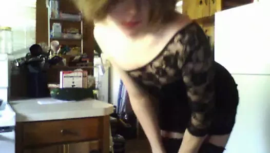 Sevimli beyaz korkak hizmetçi