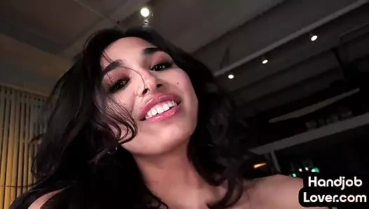 Mastürbasyon yapan 21 yaşındaki amatör sürtük edepsizce konuşuyor bakış açısı