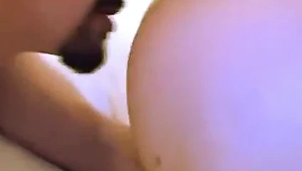 Olgun değil baba ile bıyık kahrolası küçük adam