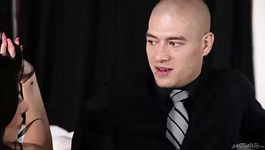 Kocan tam burada... o dinleniyor!